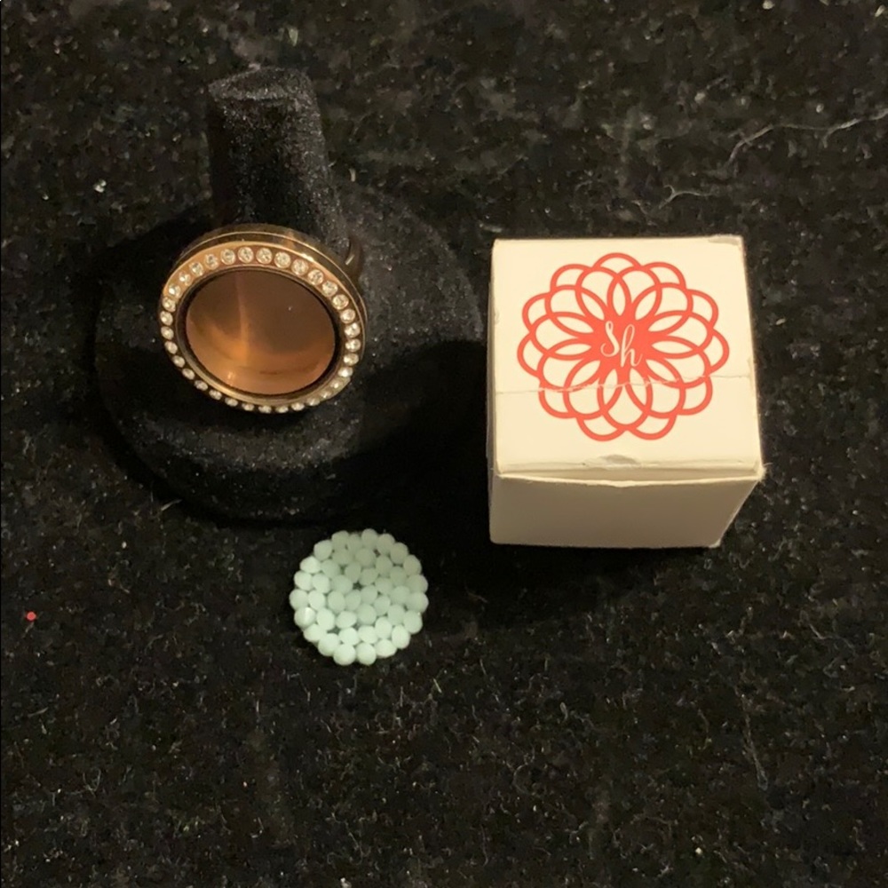 🆕LOCKET RING - Picture 5 of 5